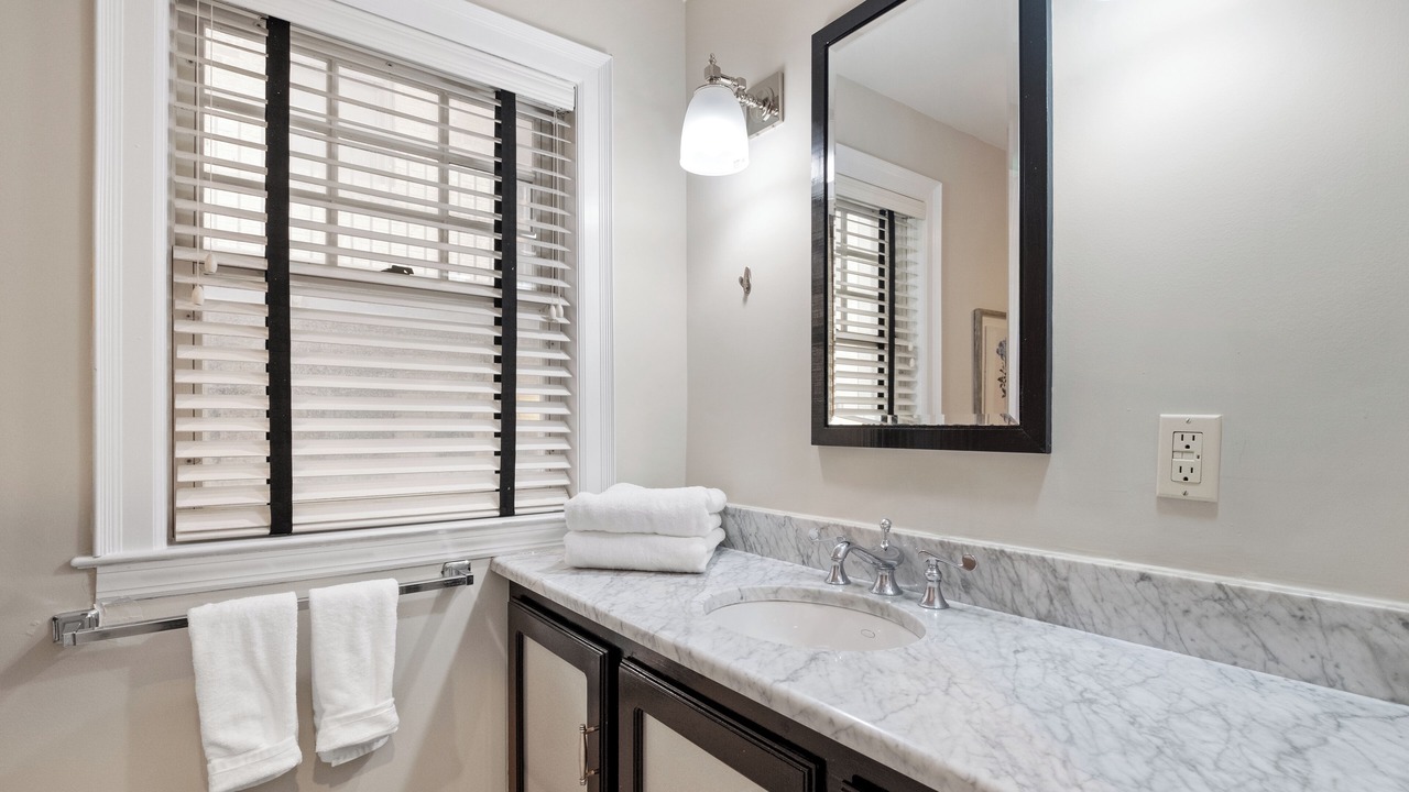 Photo of Bathroom in Rittenhouse Row