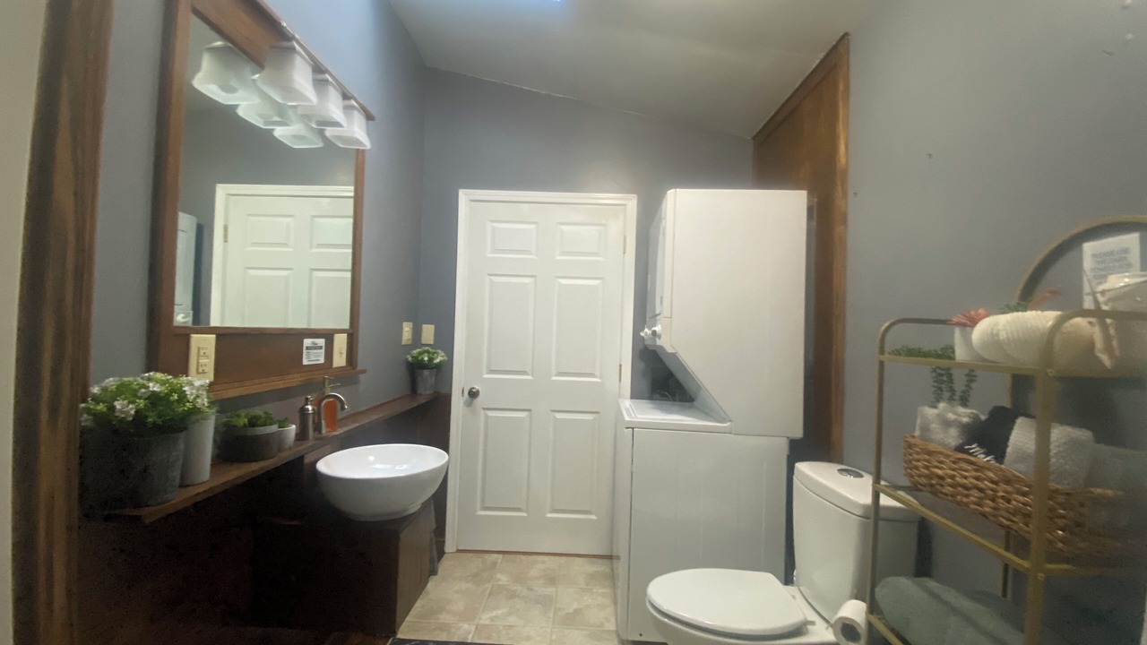 Photo of Bathroom in Pipestem