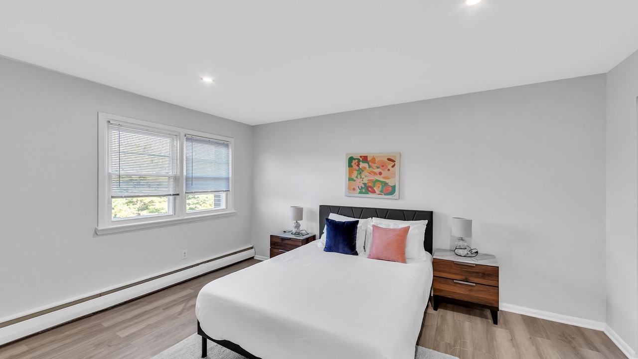 Photo of Bedroom in Newark