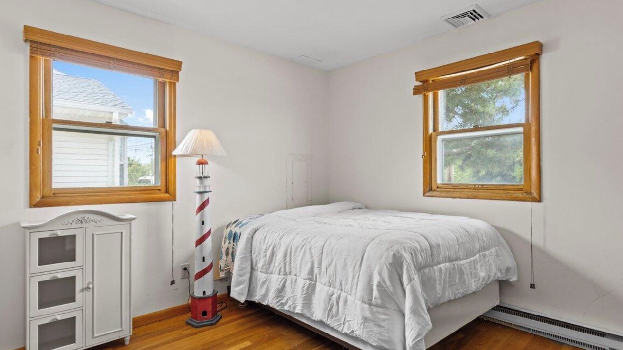 Photo of Bedroom in Normandy Beach