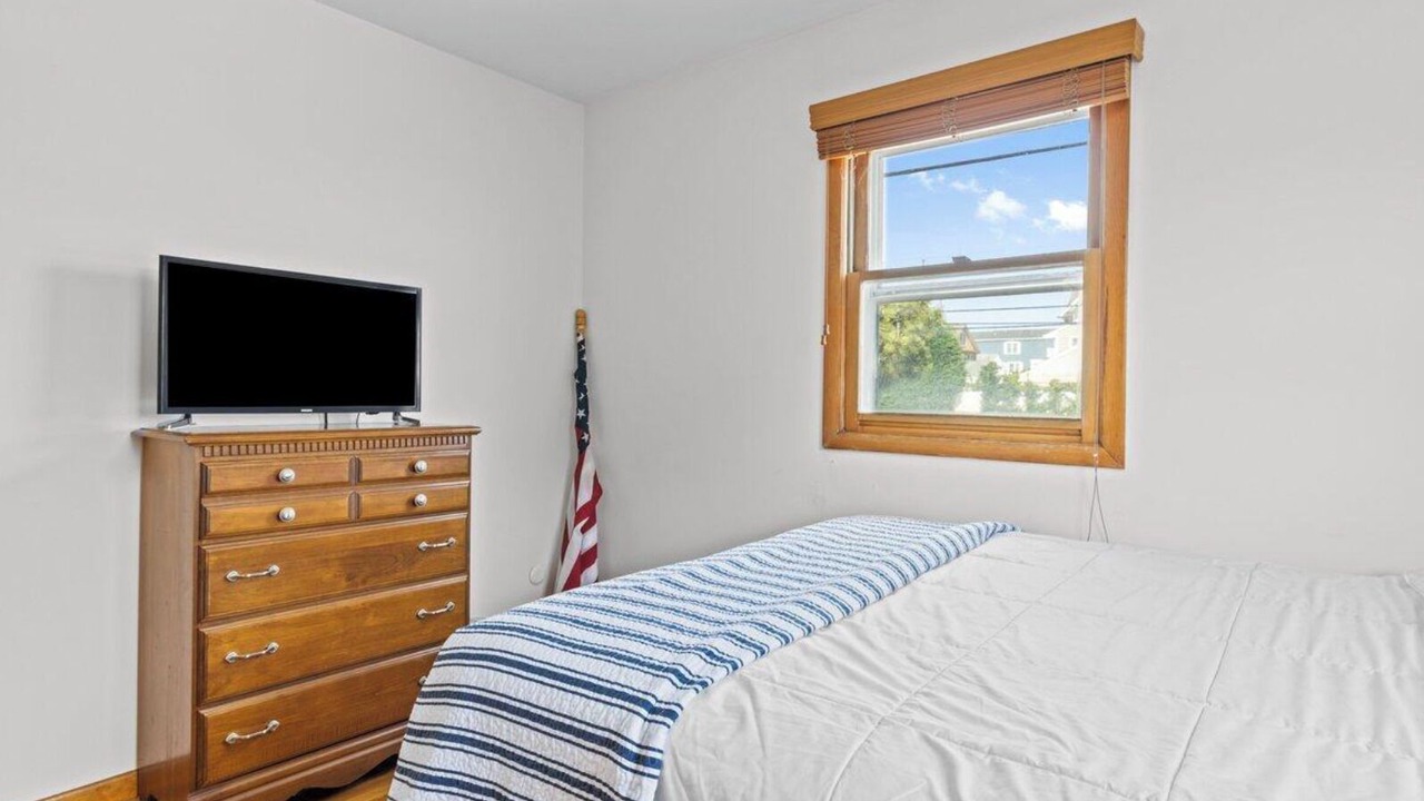 Photo of Bedroom in Normandy Beach