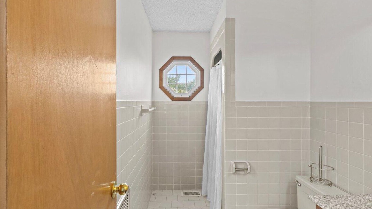 Photo of Bathroom in Normandy Beach