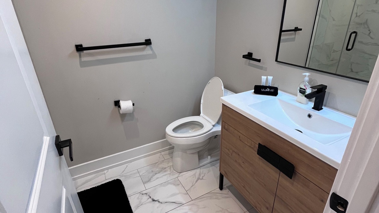 Photo of Bathroom in Graduate Hospital