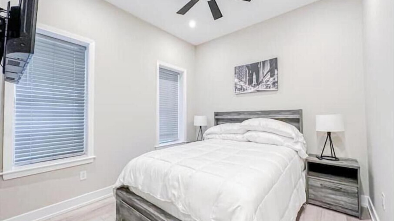 Photo of Bedroom in Graduate Hospital