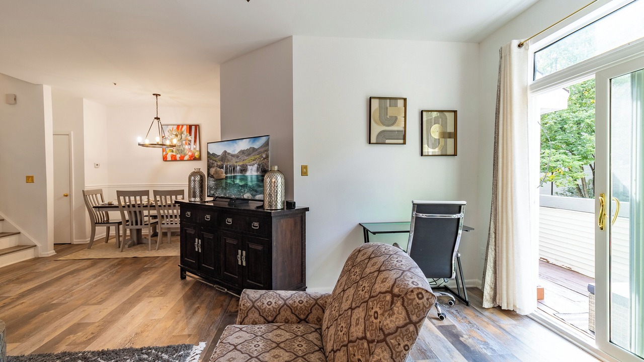 Photo of Livingroom in Montgomery Village
