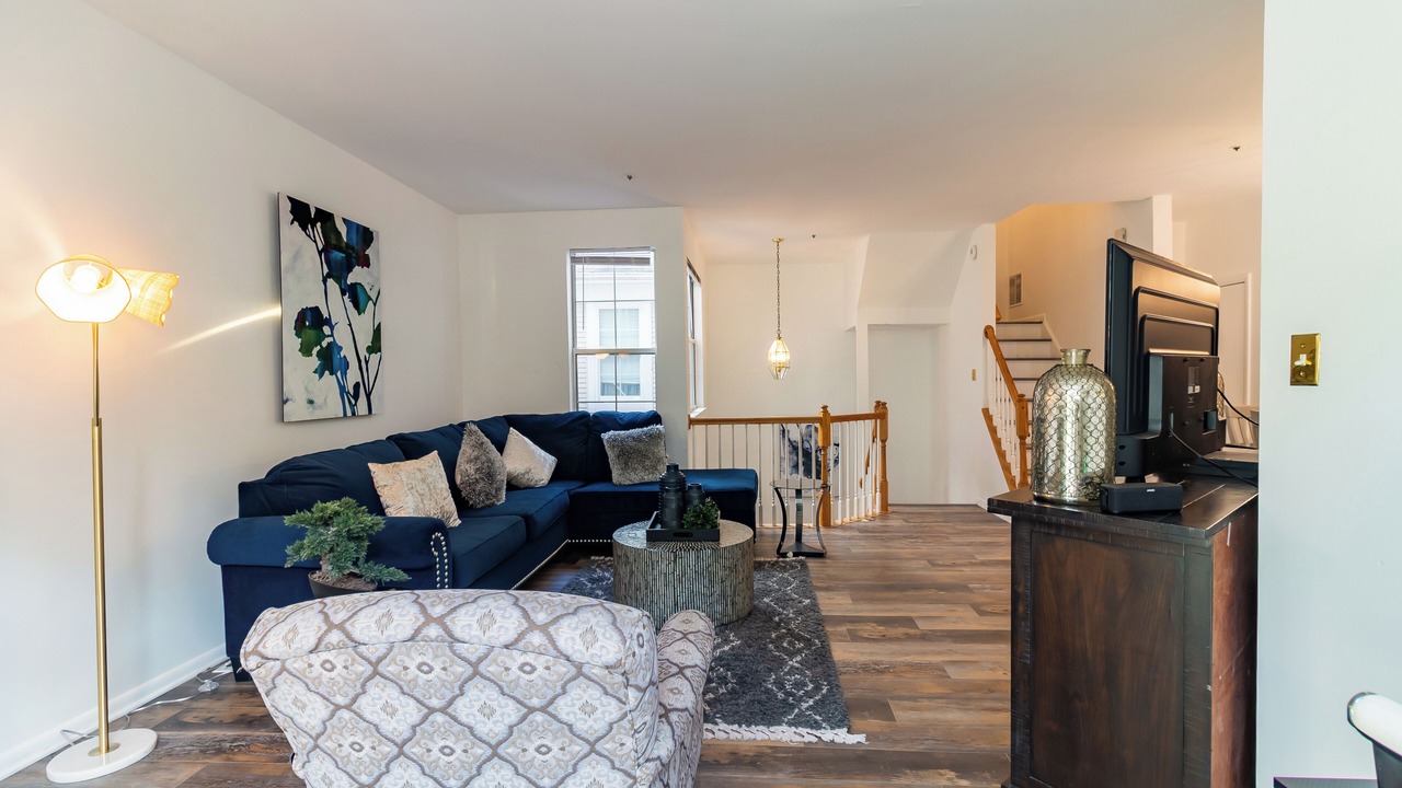 Photo of Livingroom in Montgomery Village