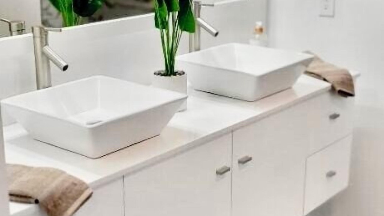 Photo of Bathroom in Roselawn Finance