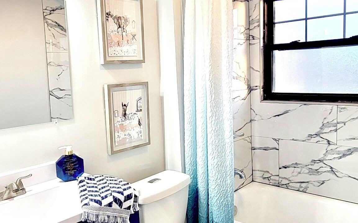 Photo of Bathroom in Roselawn Finance