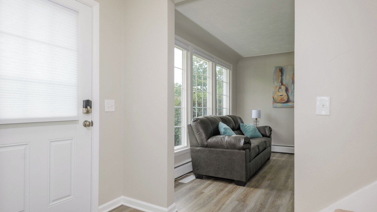 Photo of Livingroom in Canton