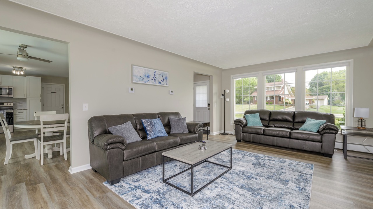 Photo of Livingroom in Canton