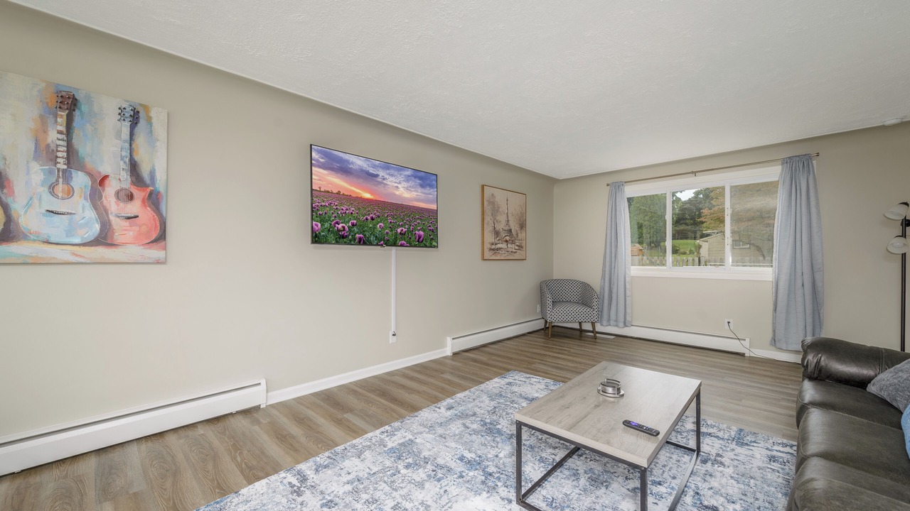 Photo of Livingroom in Canton