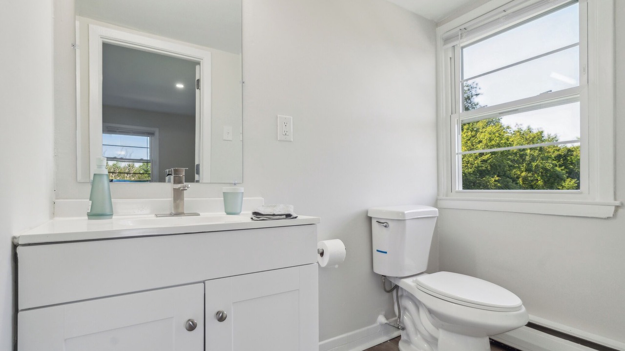 Photo of Bathroom in Newark