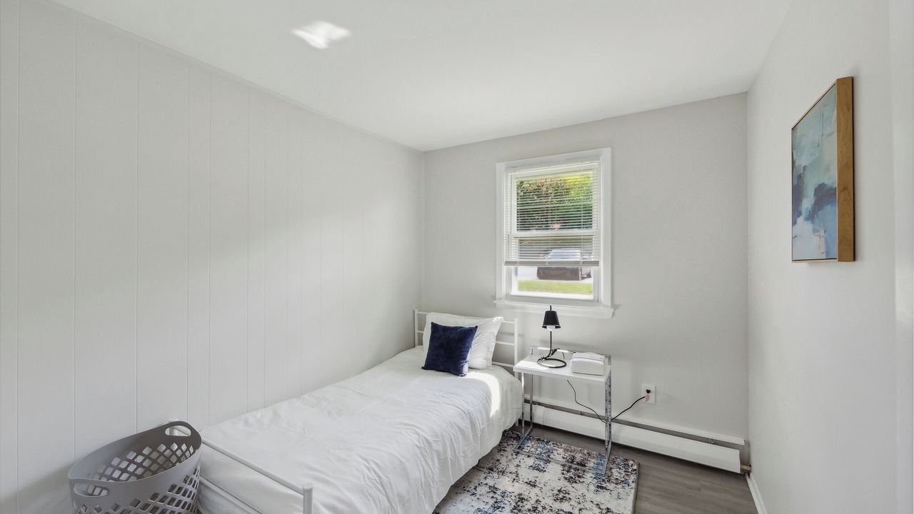 Photo of Bedroom in Newark