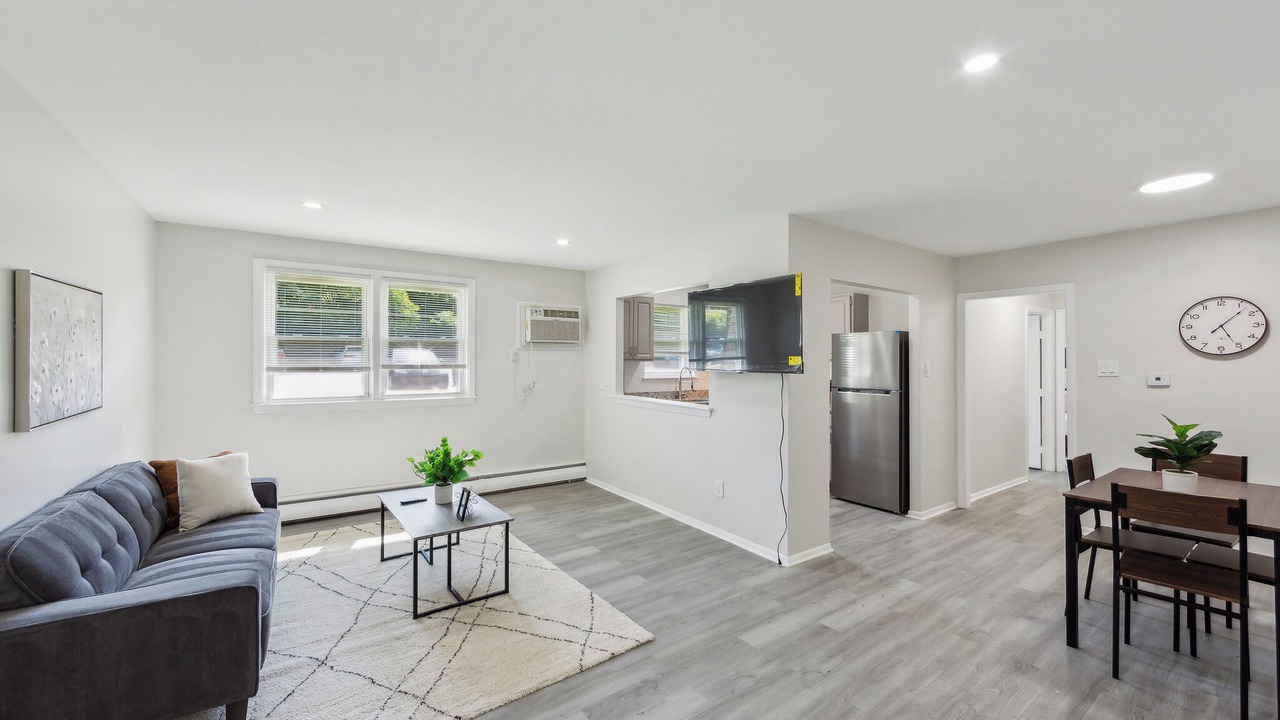 Photo of Livingroom in Newark