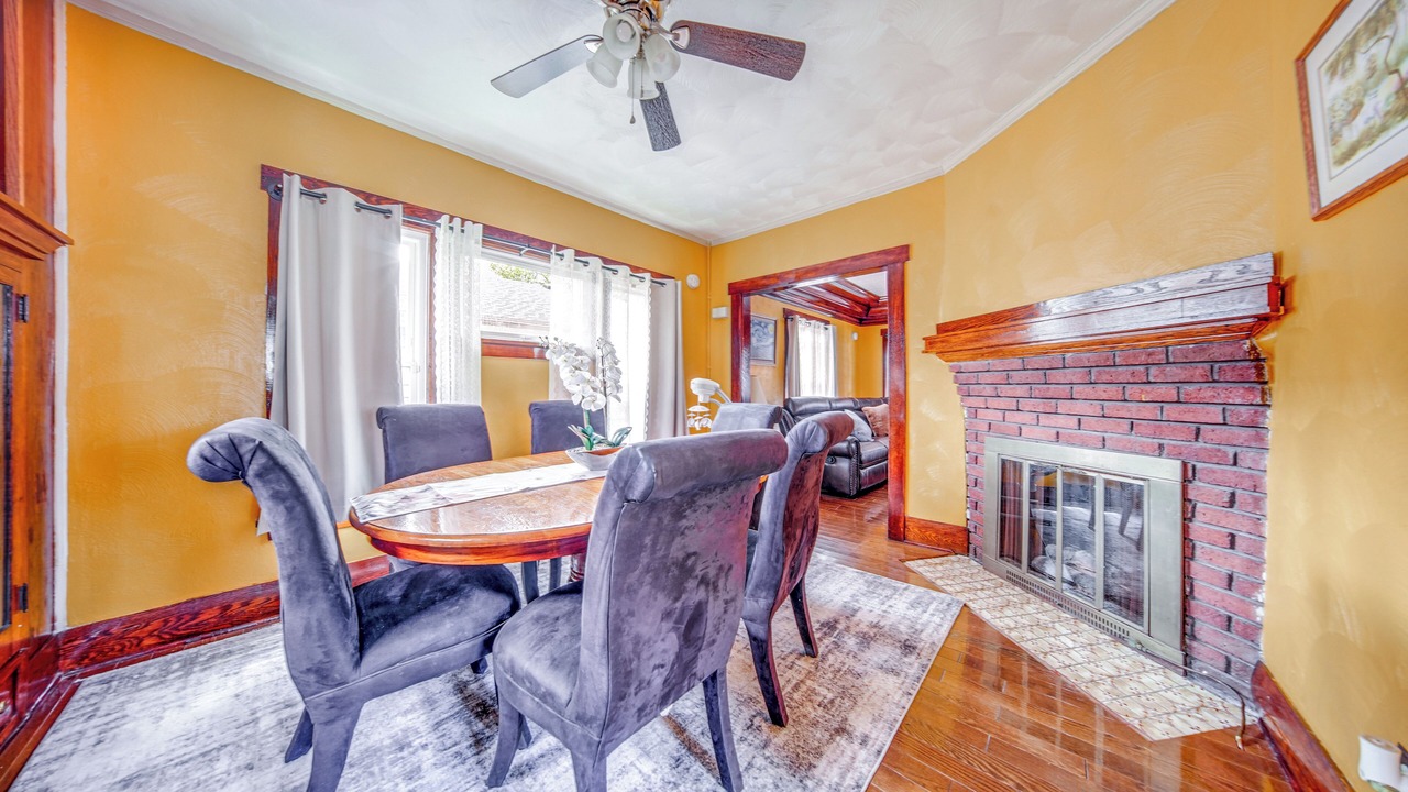 Photo of Livingroom in Erie