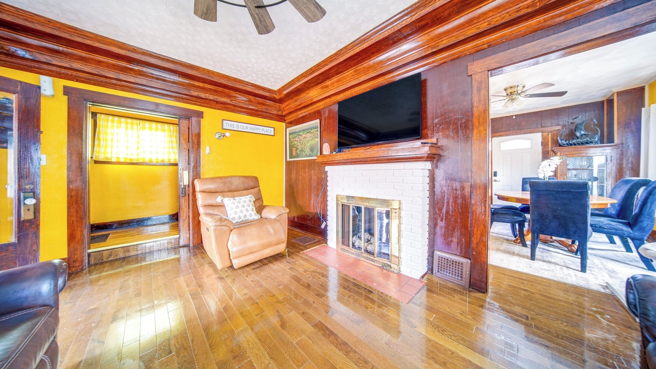 Photo of Livingroom in Erie