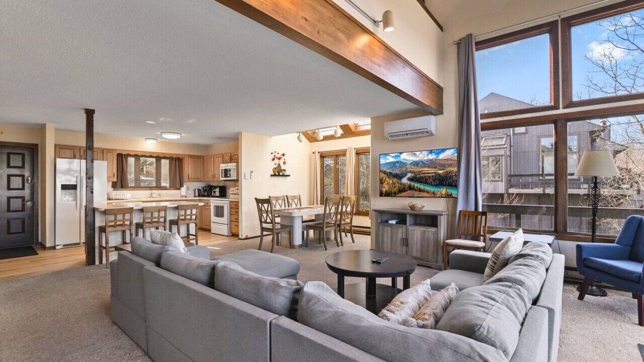 Photo of Livingroom in Tannersville