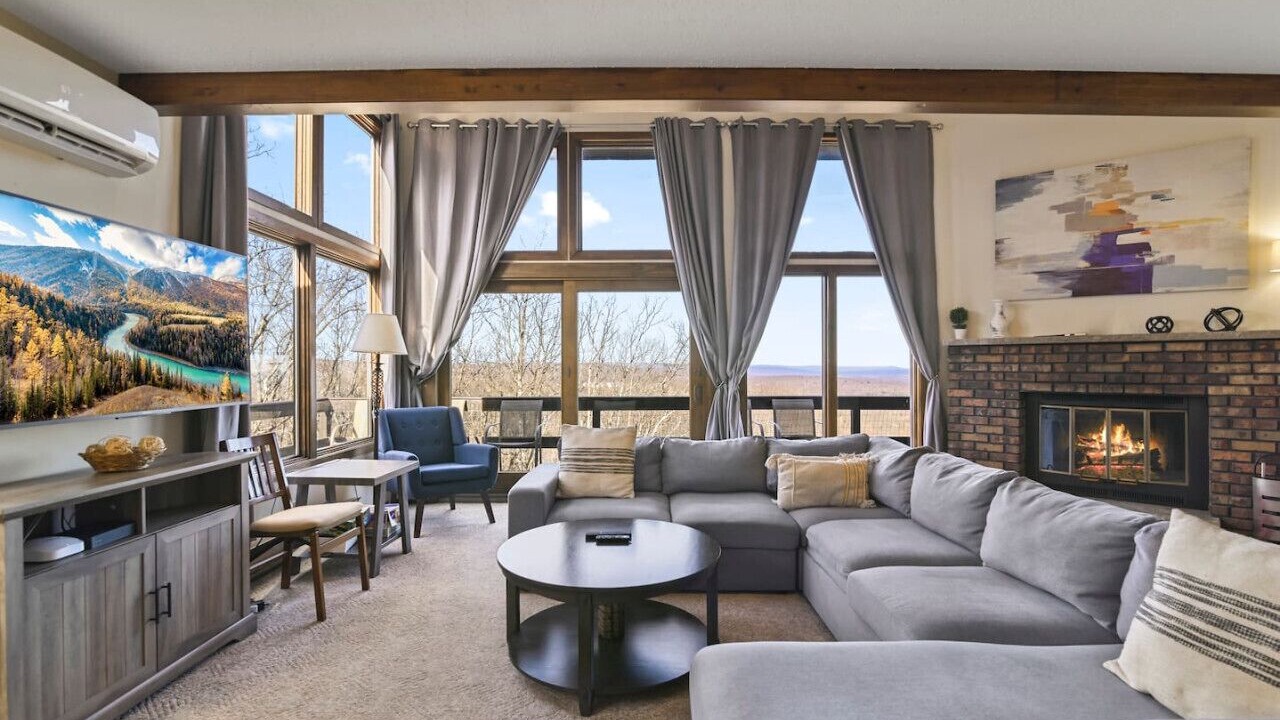 Photo of Livingroom in Tannersville