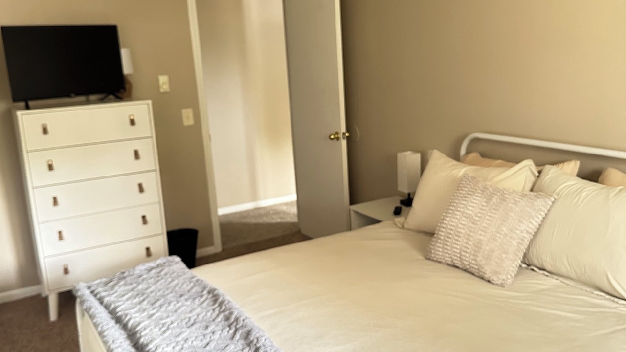 Photo of Bedroom in Massillon