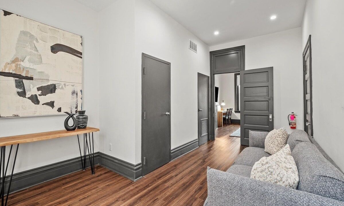 Photo of Livingroom in South Side Slopes