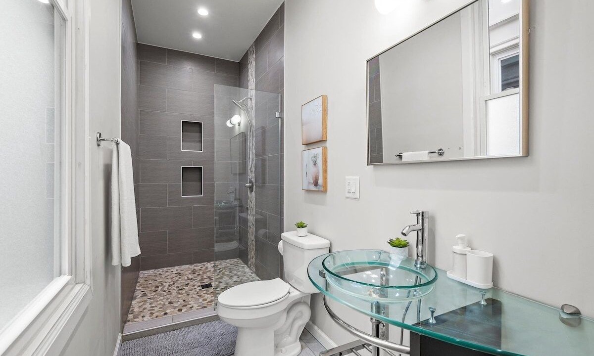 Photo of Bathroom in South Side Slopes