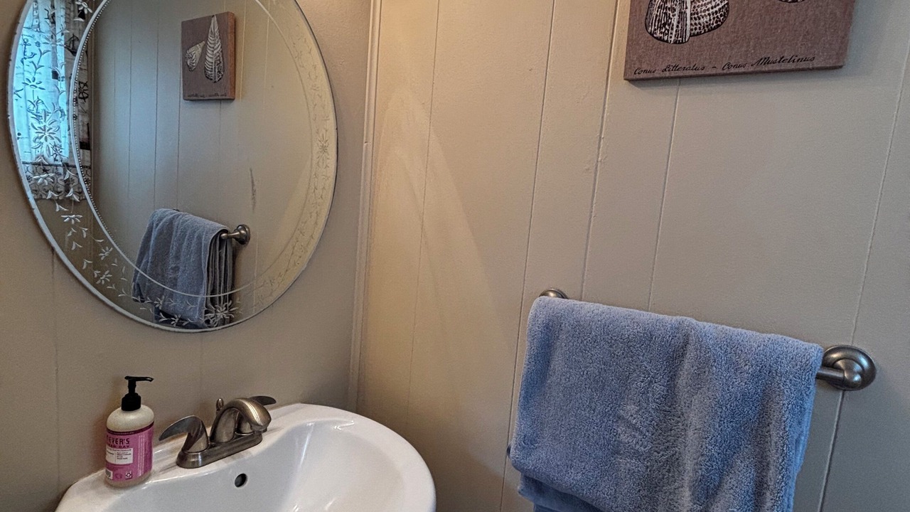 Photo of Bathroom in Beach Haven Terrace