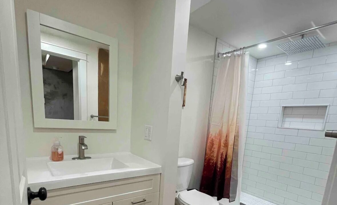 Photo of Bathroom in Chatham-Arch