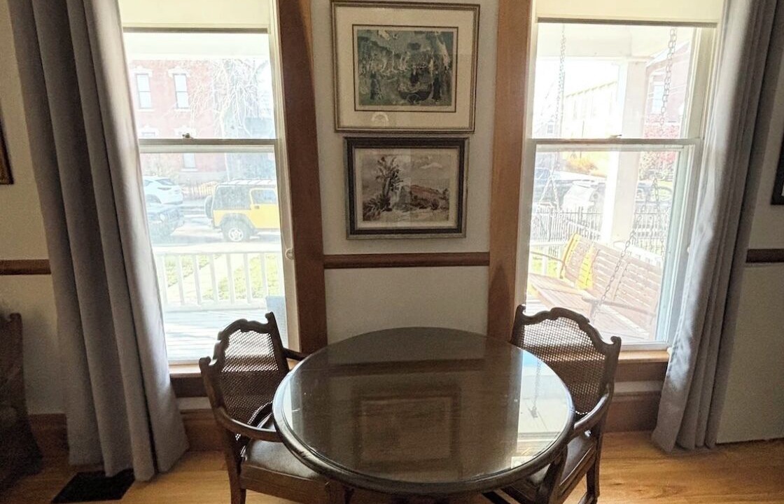 Photo of Bedroom in Chatham-Arch