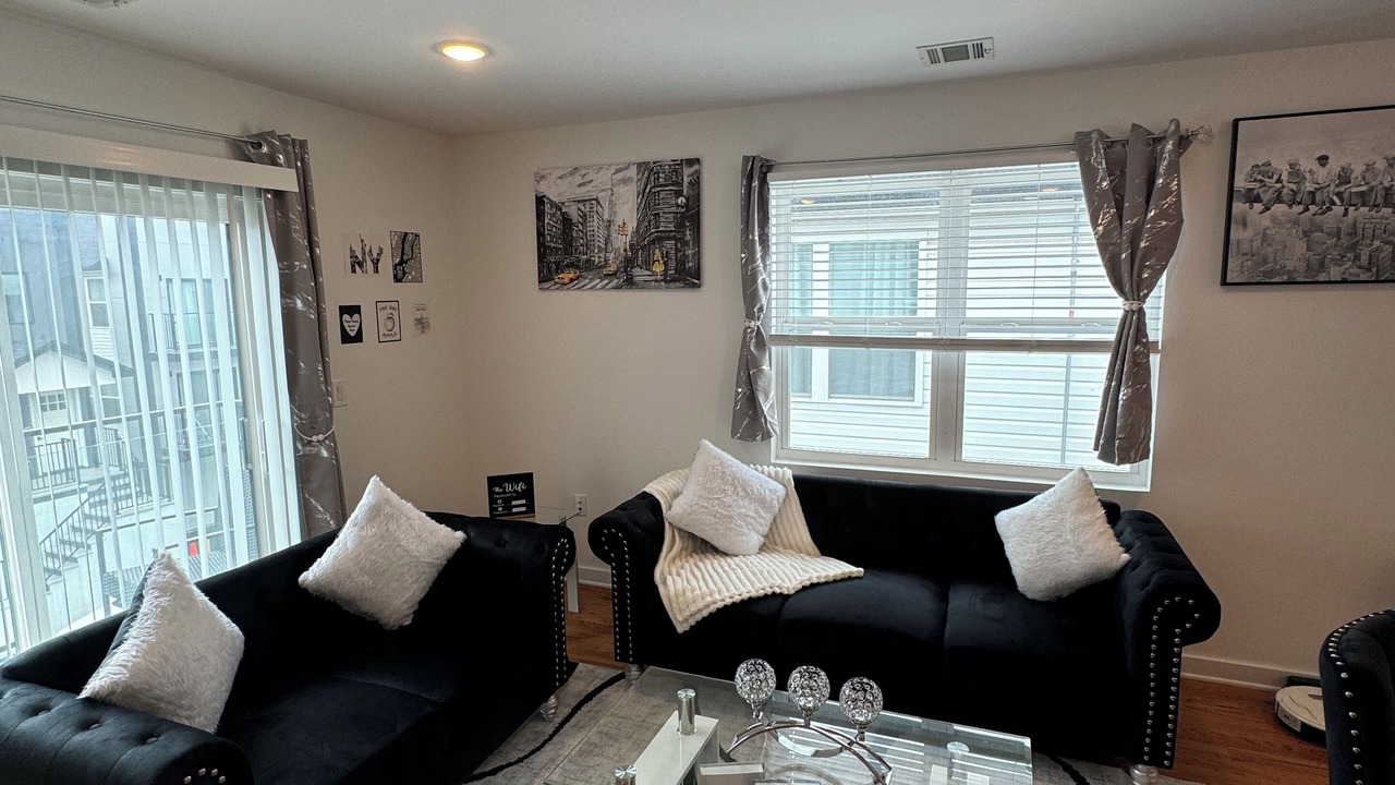 Photo of Livingroom in Elizabeth