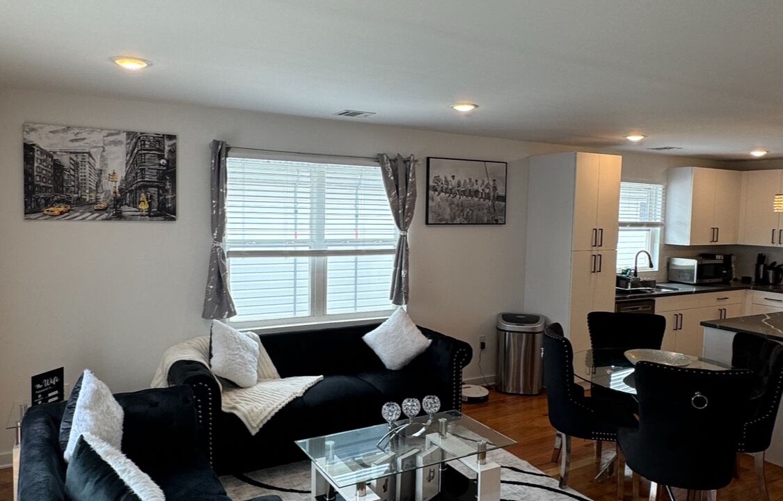 Photo of Livingroom in Elizabeth