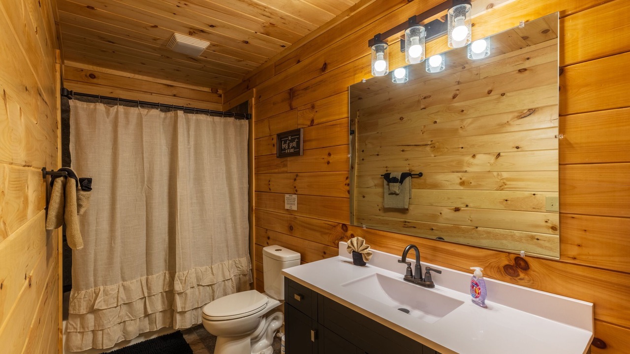 Photo of Bathroom in Logan