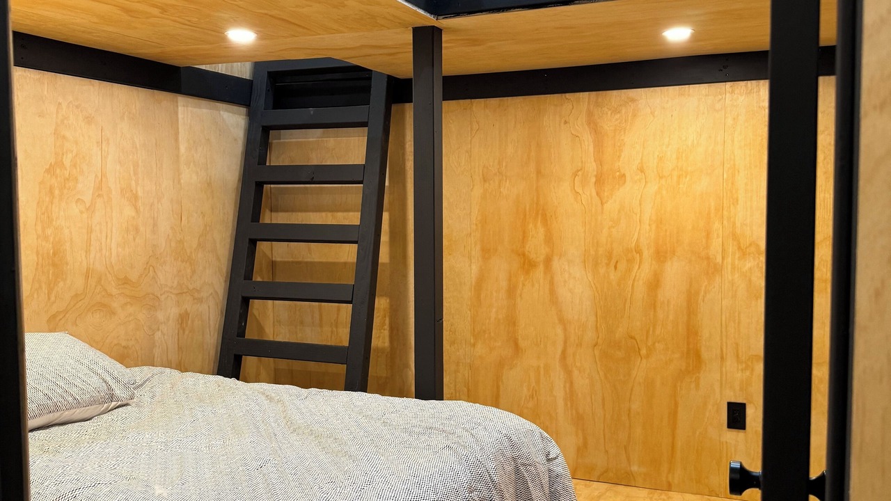 Photo of Bedroom in Champion