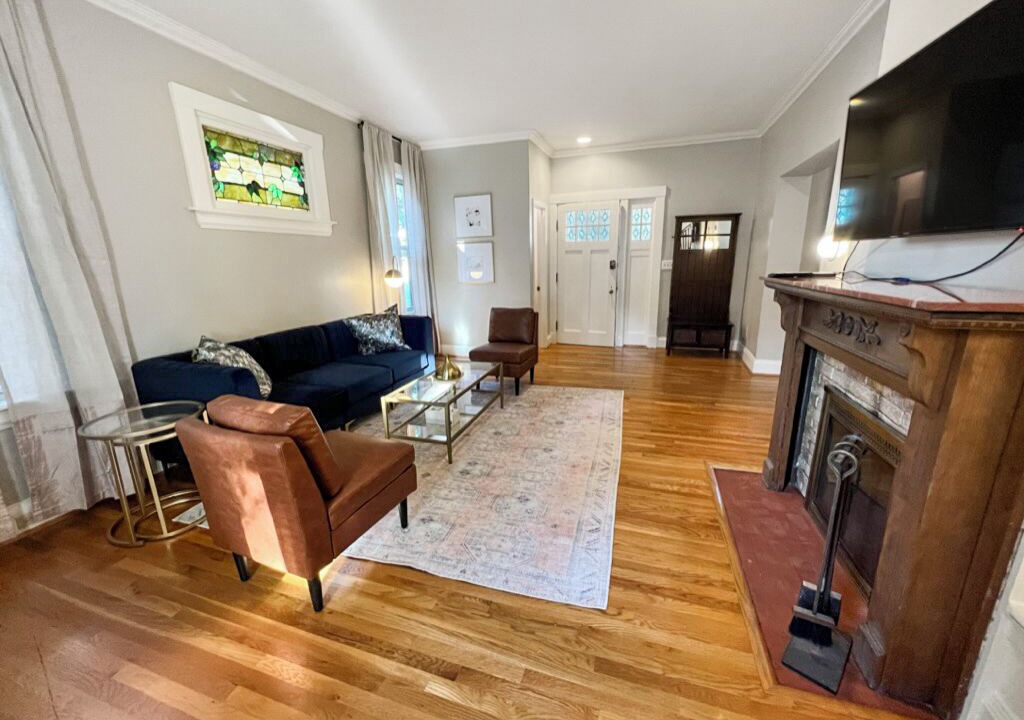 Photo of Livingroom in Oakley
