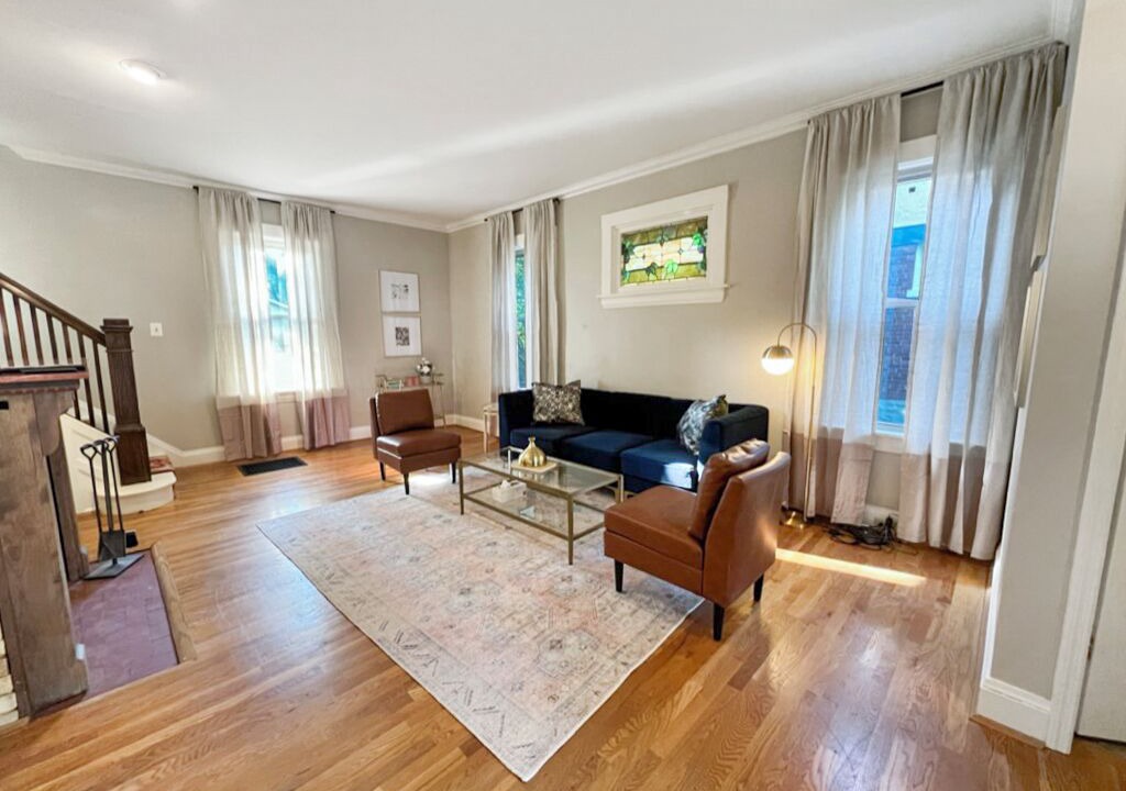 Photo of Livingroom in Oakley