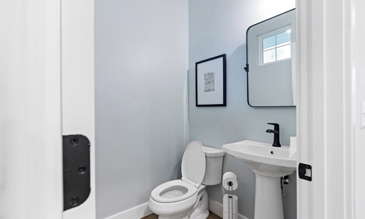Photo of Bathroom in Roselawn Finance