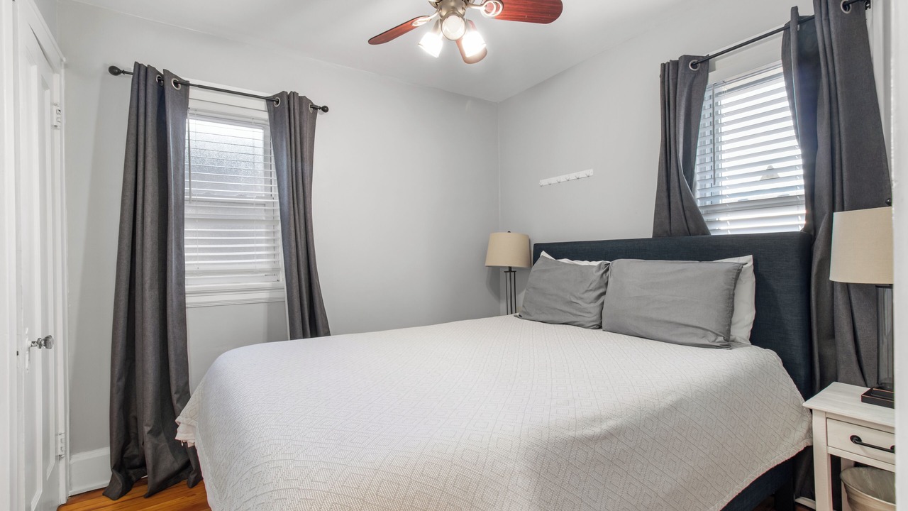 Photo of Bedroom in Oakley