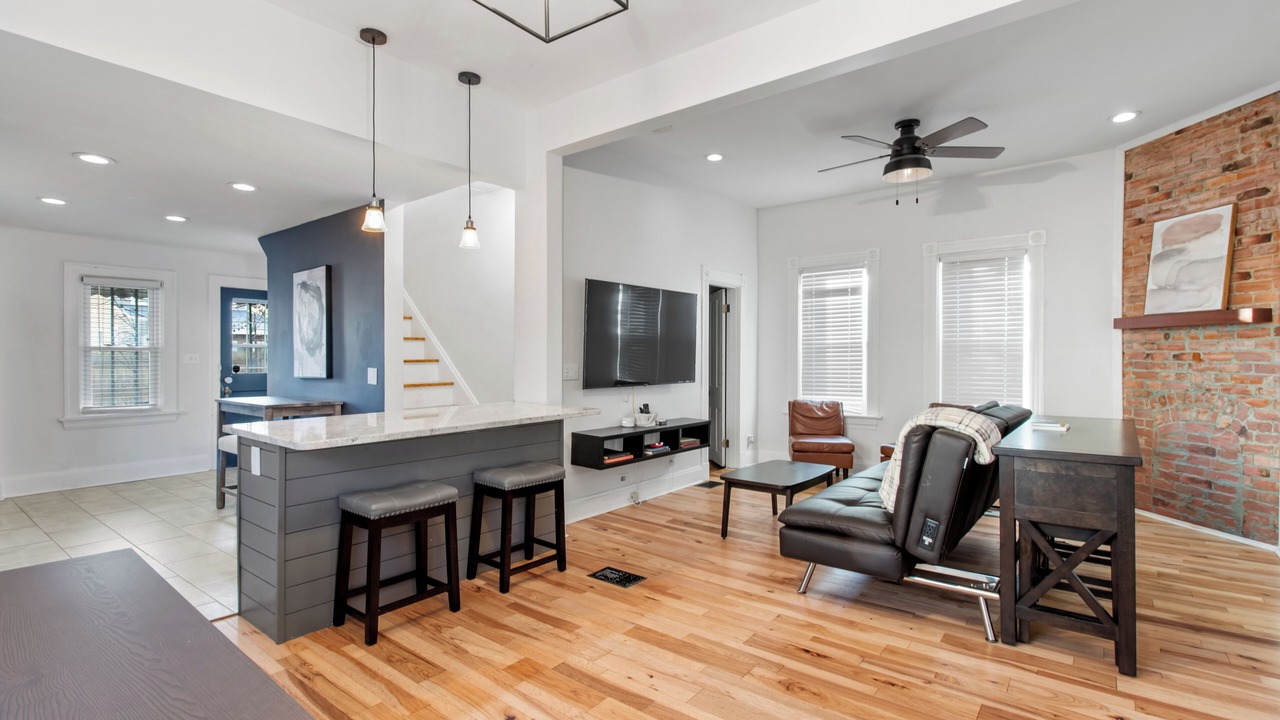 Photo of Livingroom in Oakley