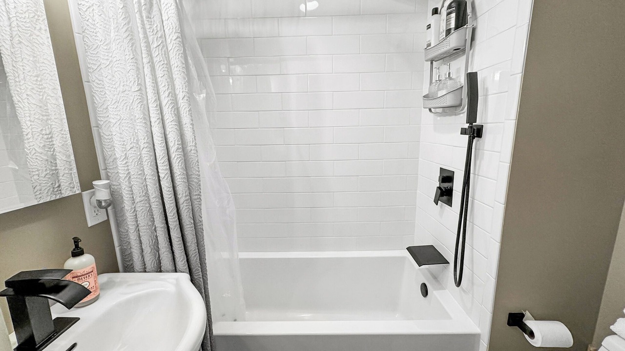 Photo of Bathroom in Oakley