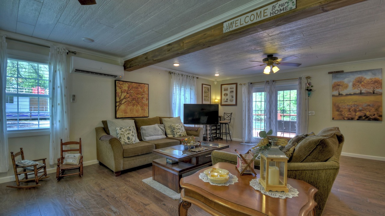 Photo of Bedroom in Copperhill