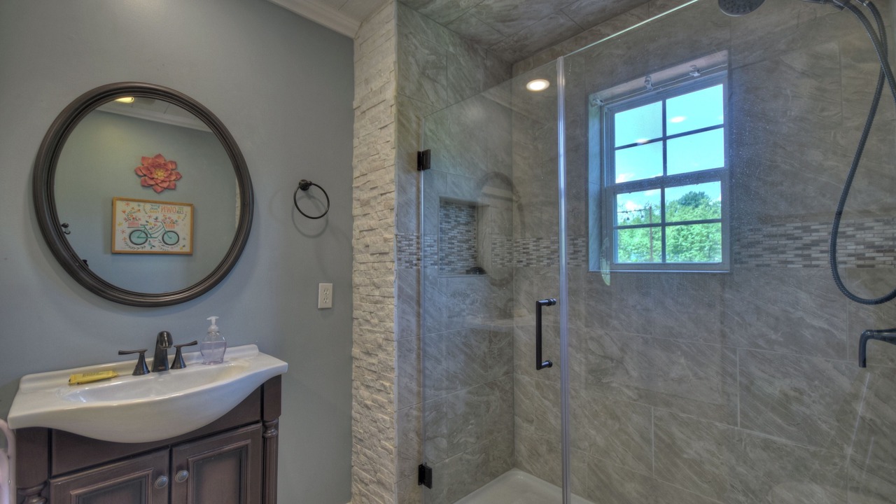 Photo of Bathroom in Copperhill