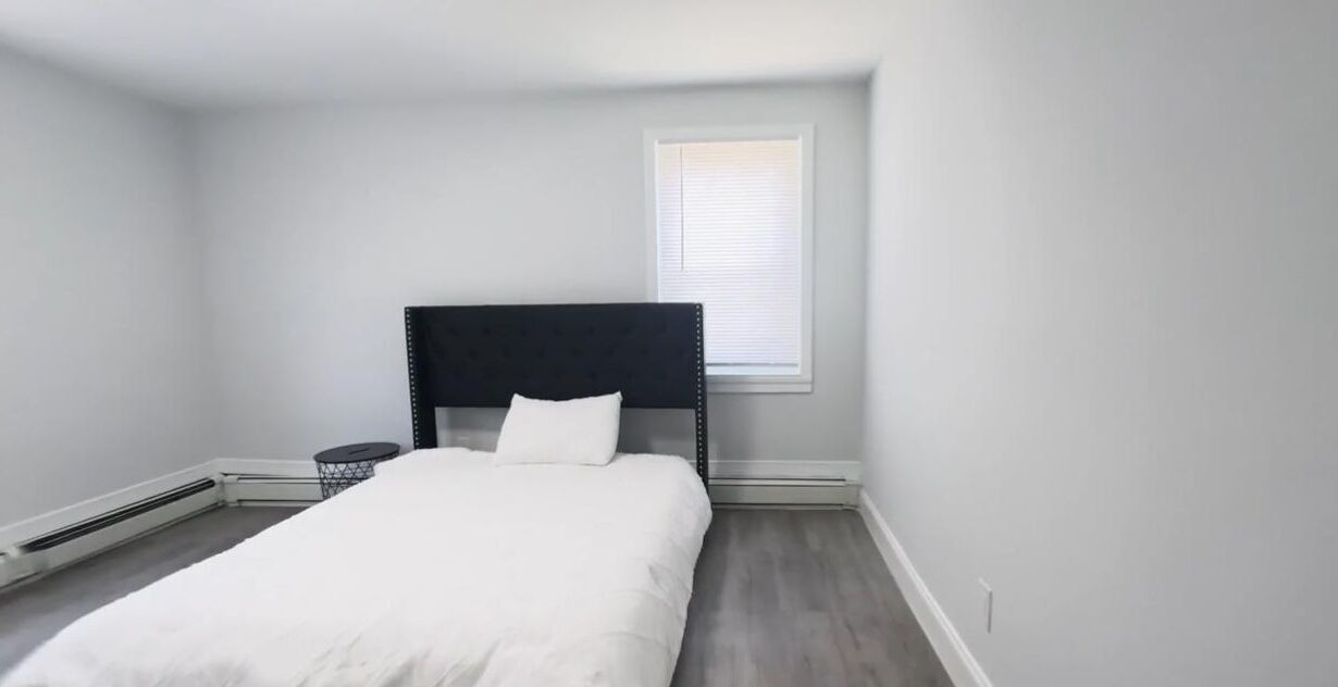 Photo of Bedroom in Lake Walker