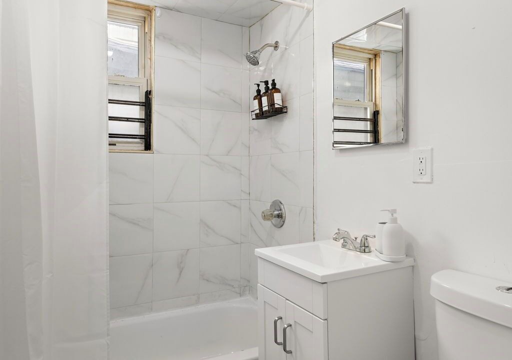 Photo of Bathroom in Weequahic