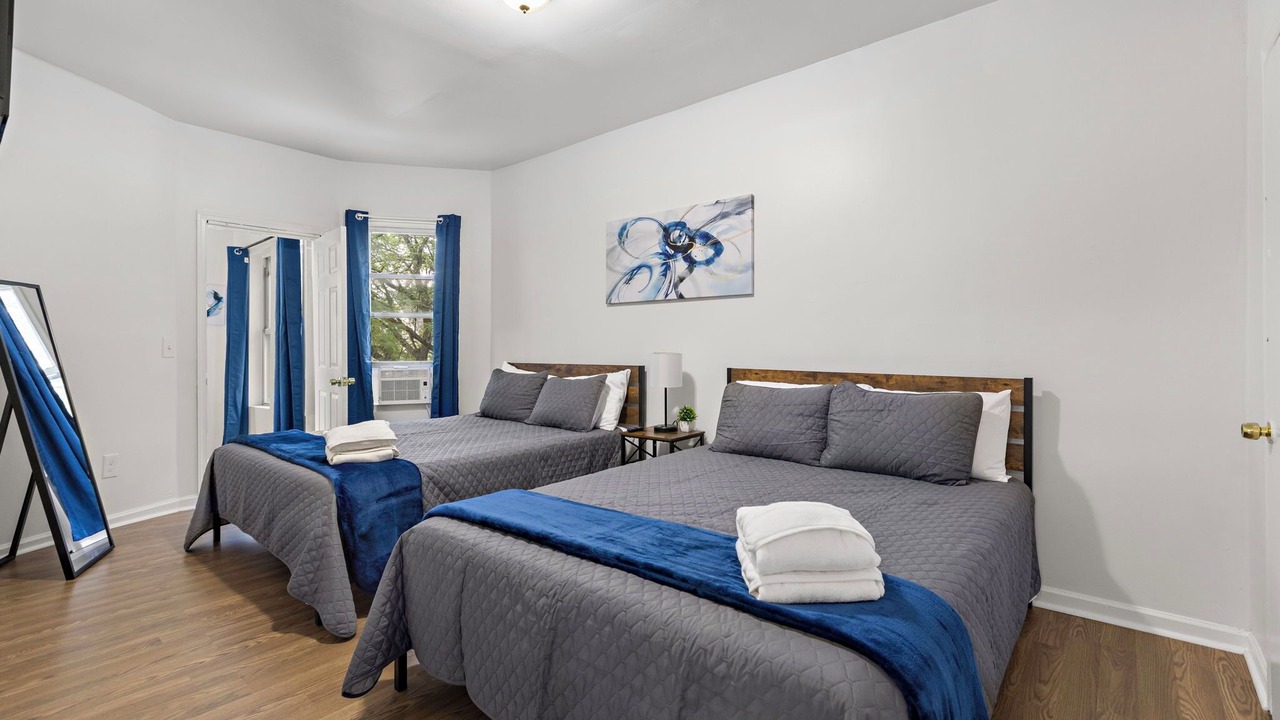 Photo of Bedroom in Weequahic