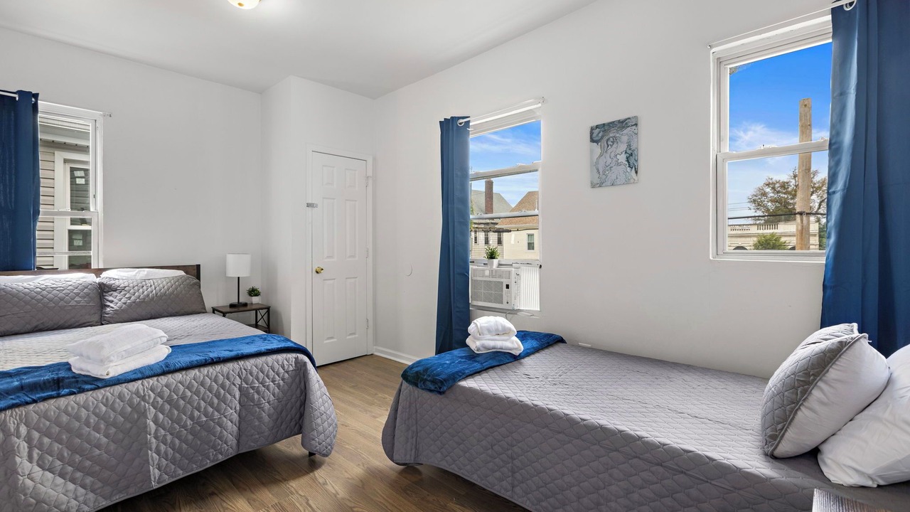 Photo of Bedroom in Weequahic