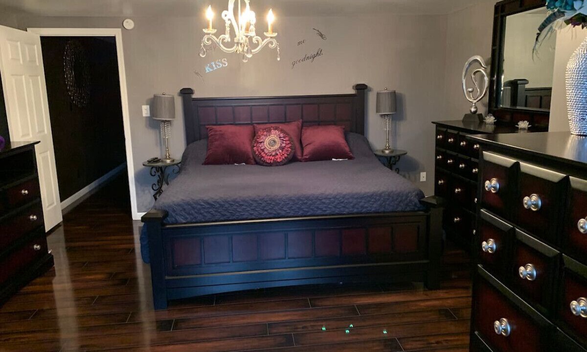 Photo of Bedroom in Sproul