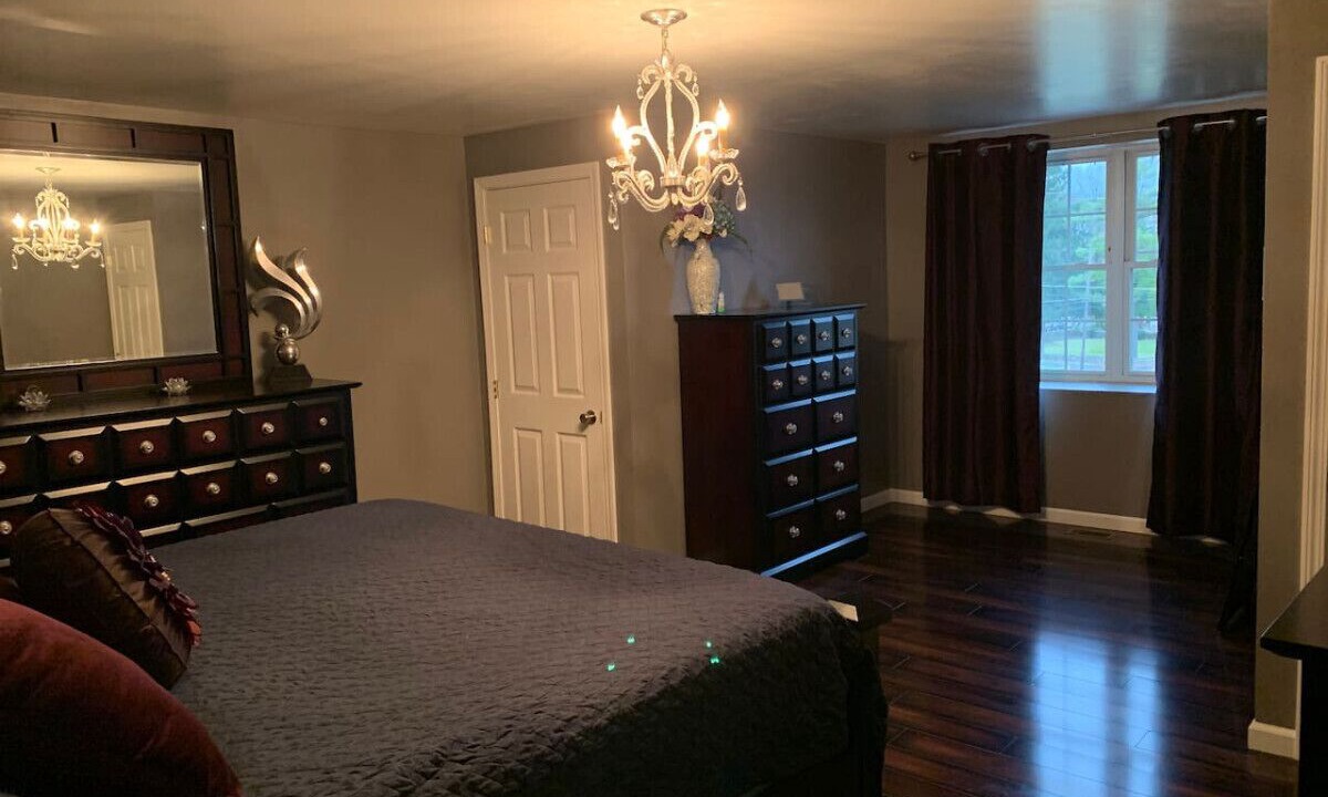 Photo of Bedroom in Sproul