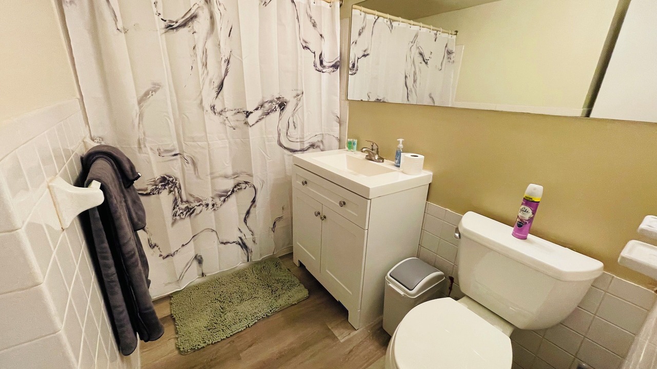 Photo of Bathroom in Elkins Park