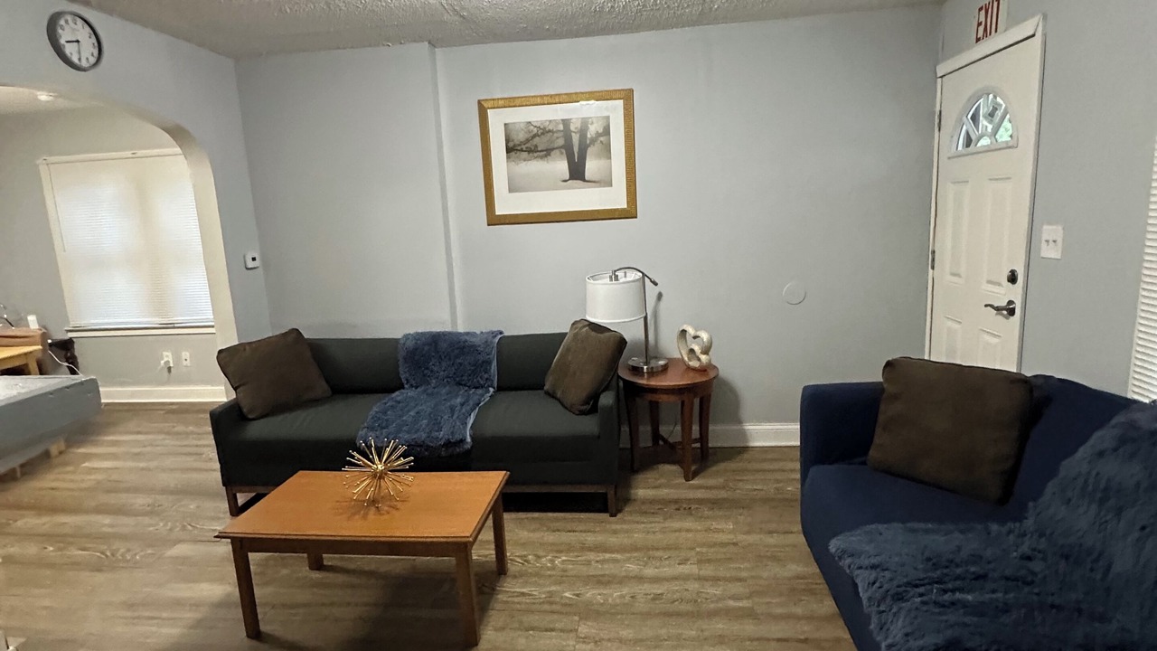 Photo of Livingroom in Cleveland