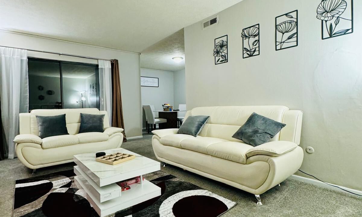 Photo of Livingroom in Monroeville