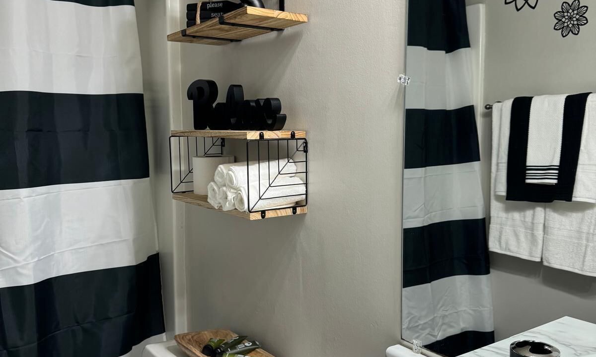 Photo of Bathroom in Monroeville